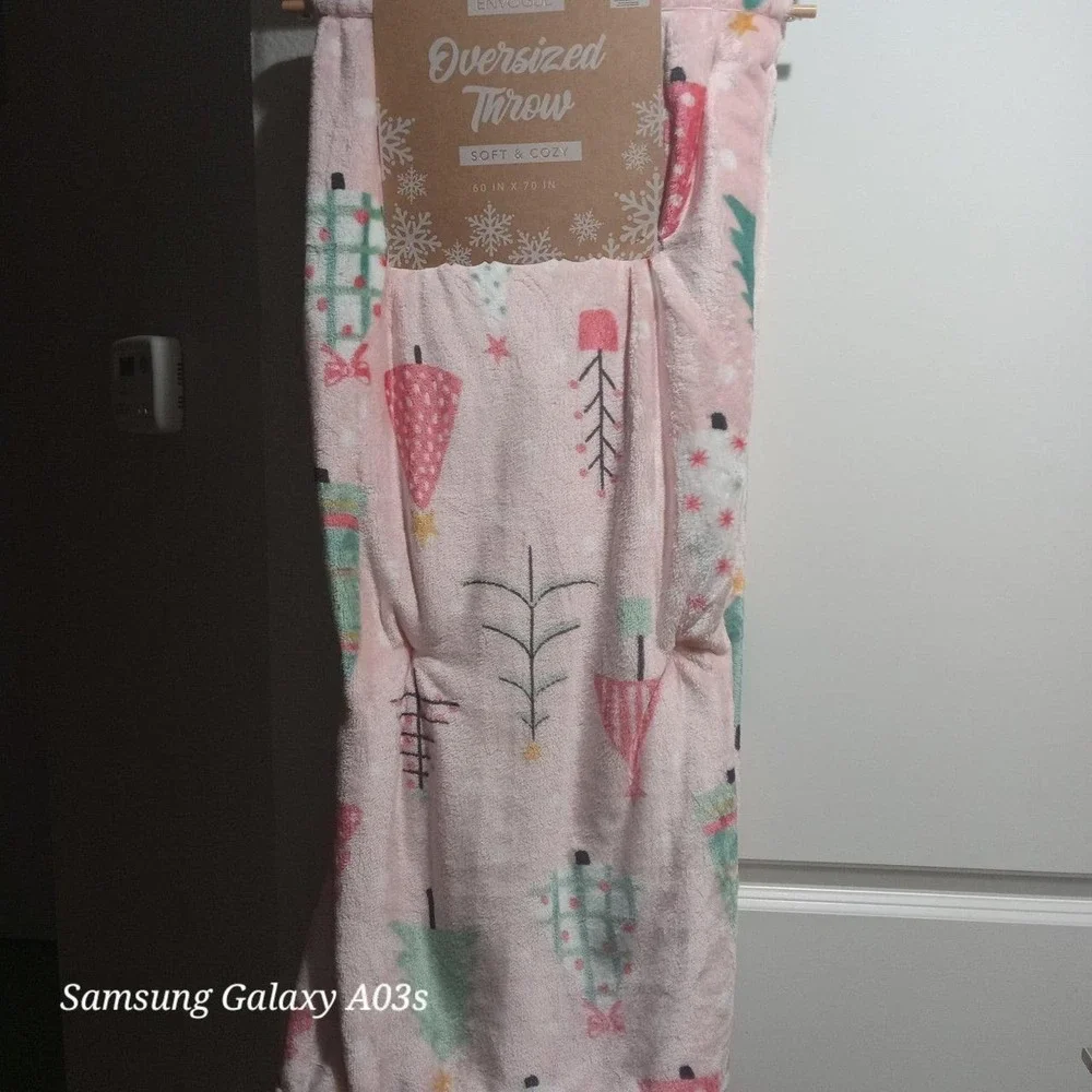 PINK Holiday Christmas Tree Blanket 60×70